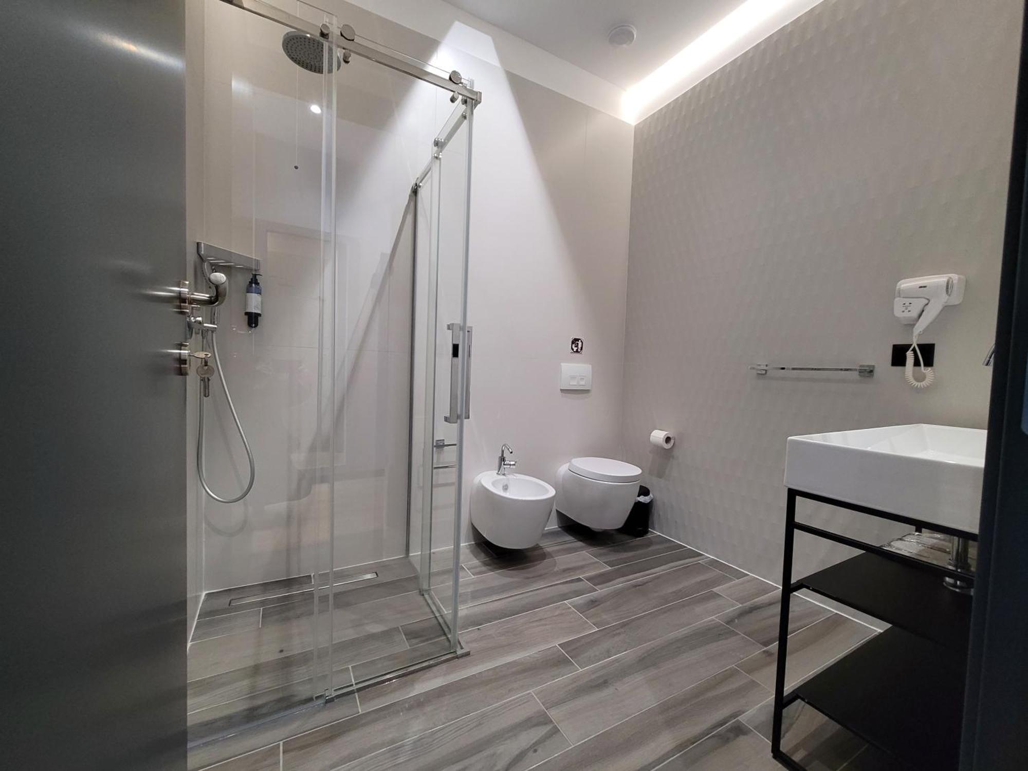 Toer Hotel & Spa Sarandë Buitenkant foto