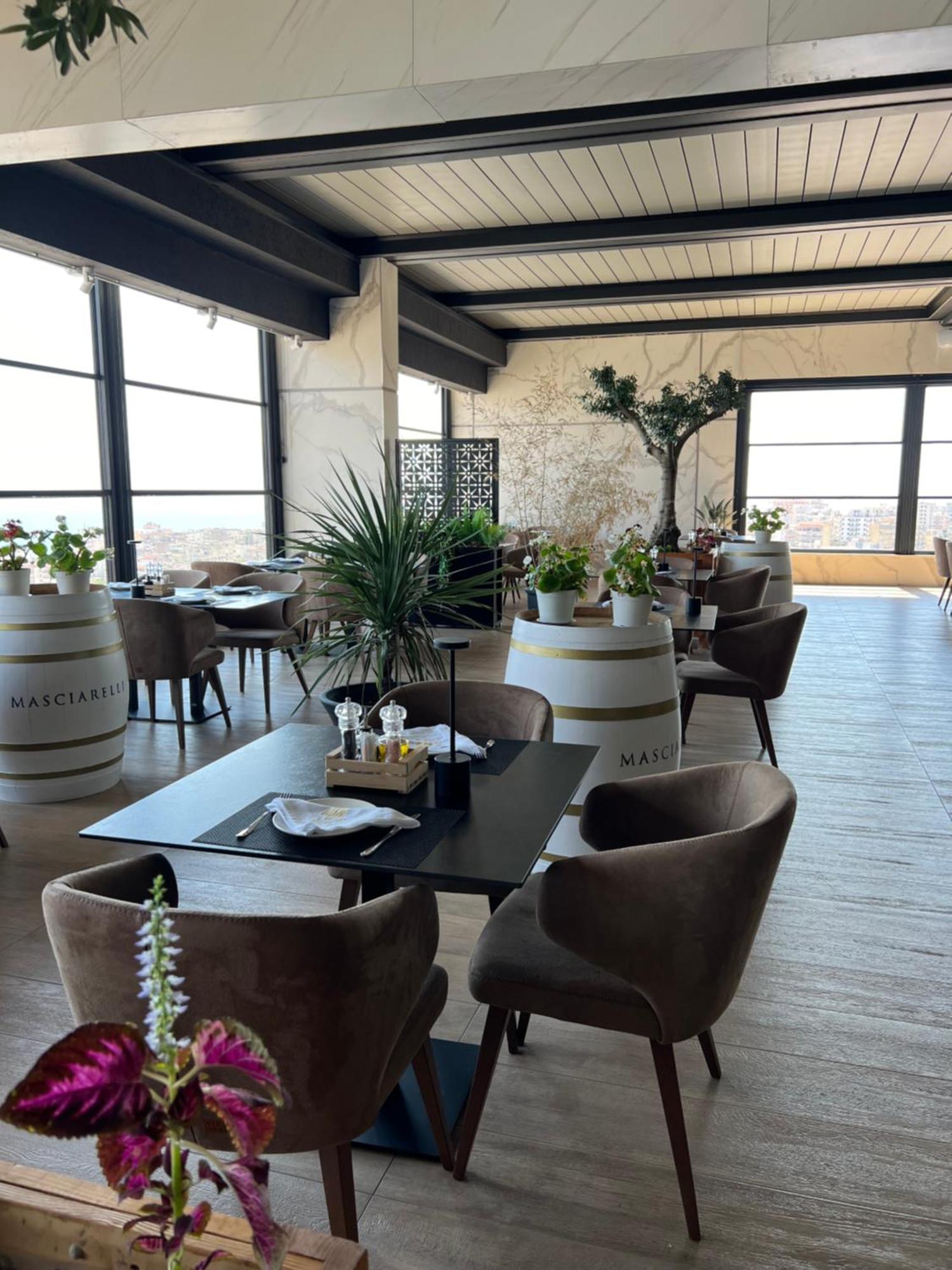 Toer Hotel & Spa Sarandë Buitenkant foto
