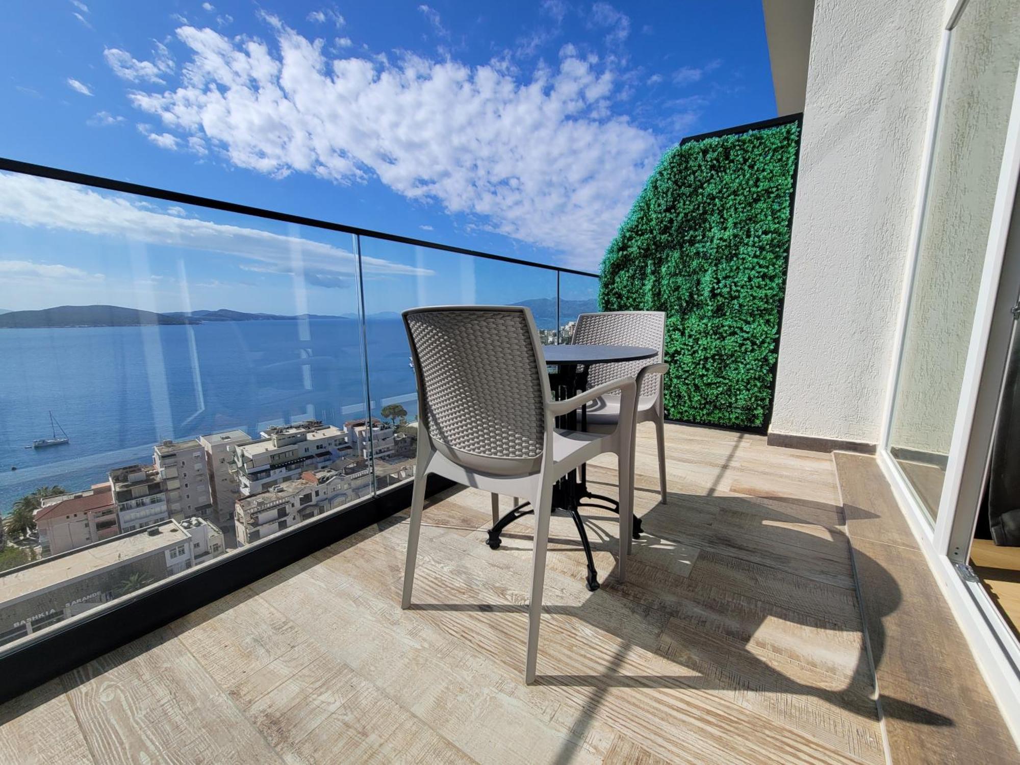 Toer Hotel & Spa Sarandë Buitenkant foto