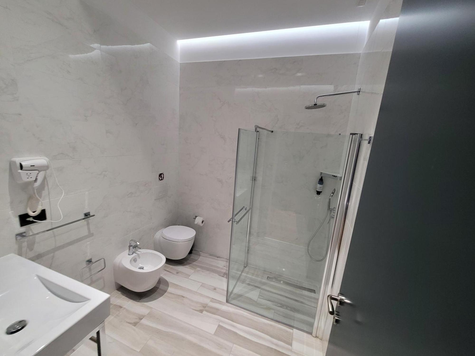 Toer Hotel & Spa Sarandë Buitenkant foto