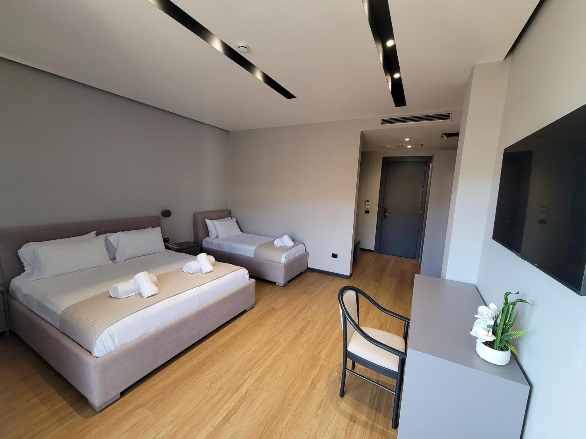 Toer Hotel & Spa Sarandë Buitenkant foto