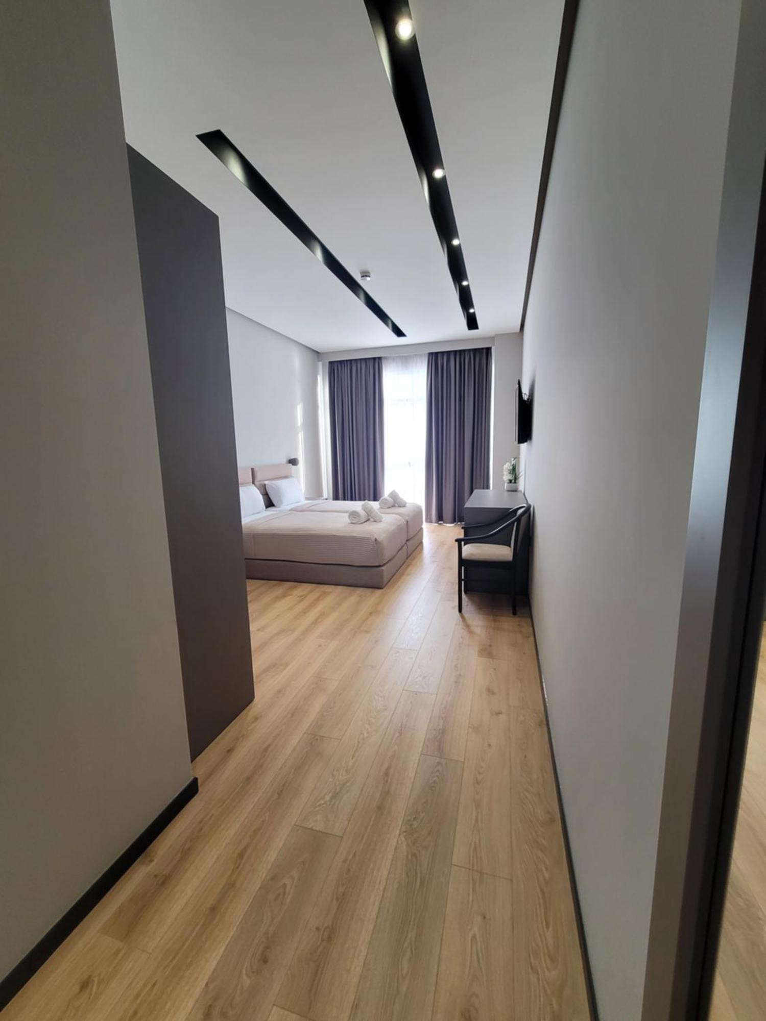 Toer Hotel & Spa Sarandë Buitenkant foto