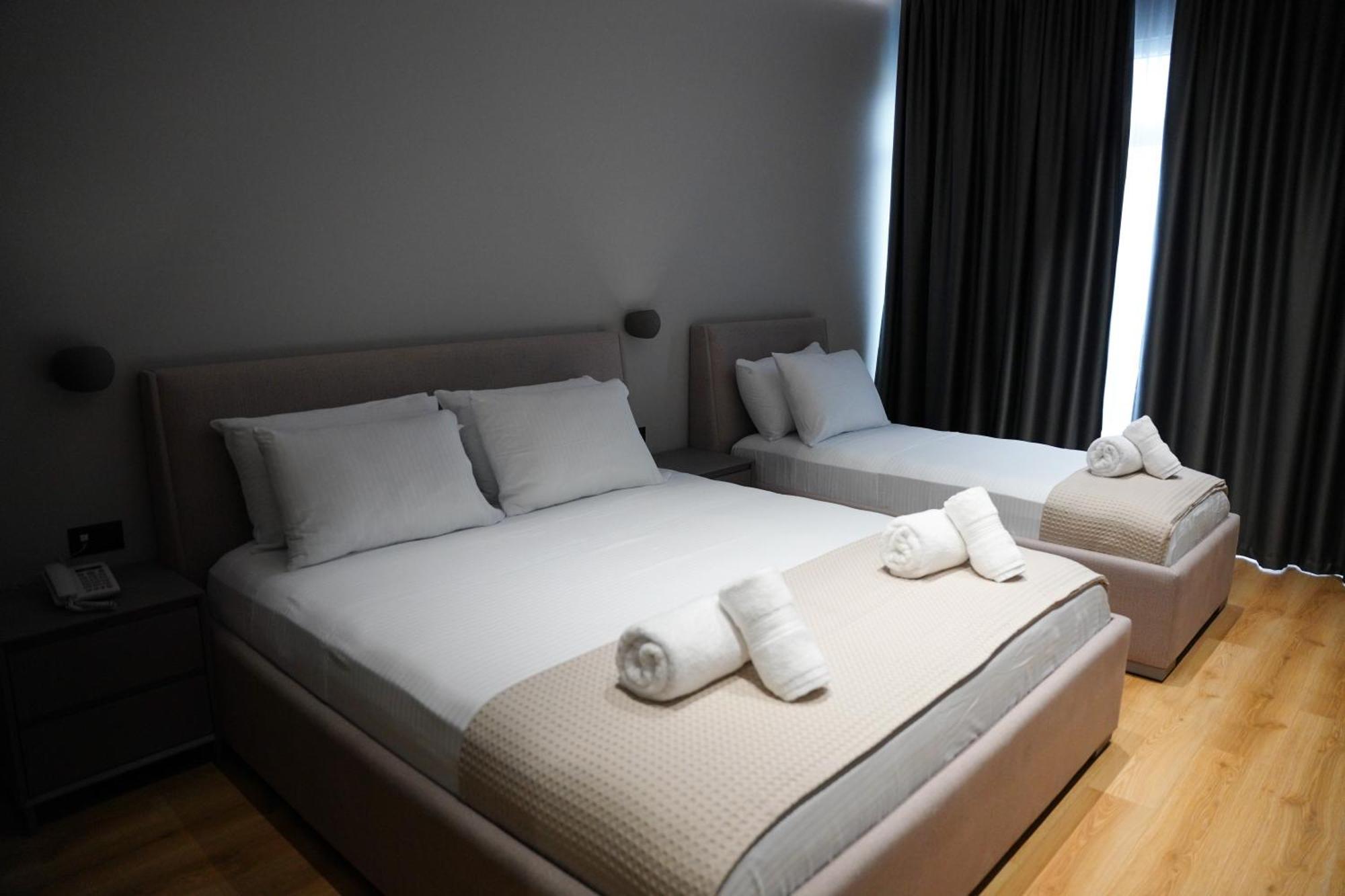 Toer Hotel & Spa Sarandë Buitenkant foto